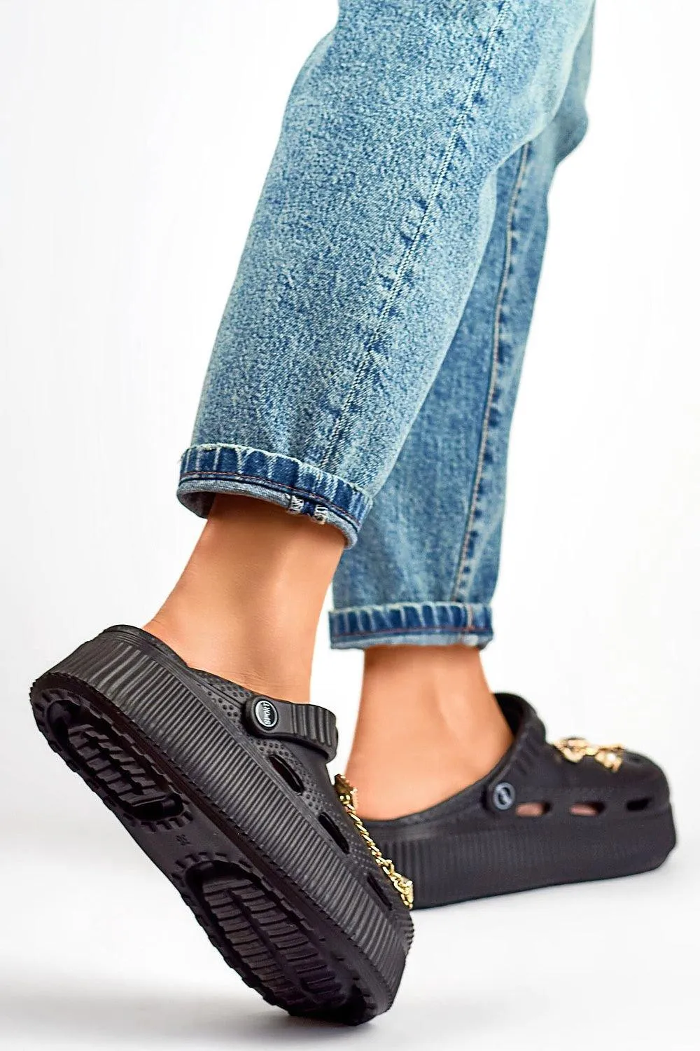 Chic Black Women's Slip-On Platform Flip-Flops