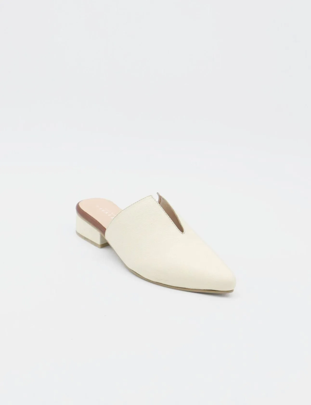 Pijao mules sandals in off white leather womens shoes