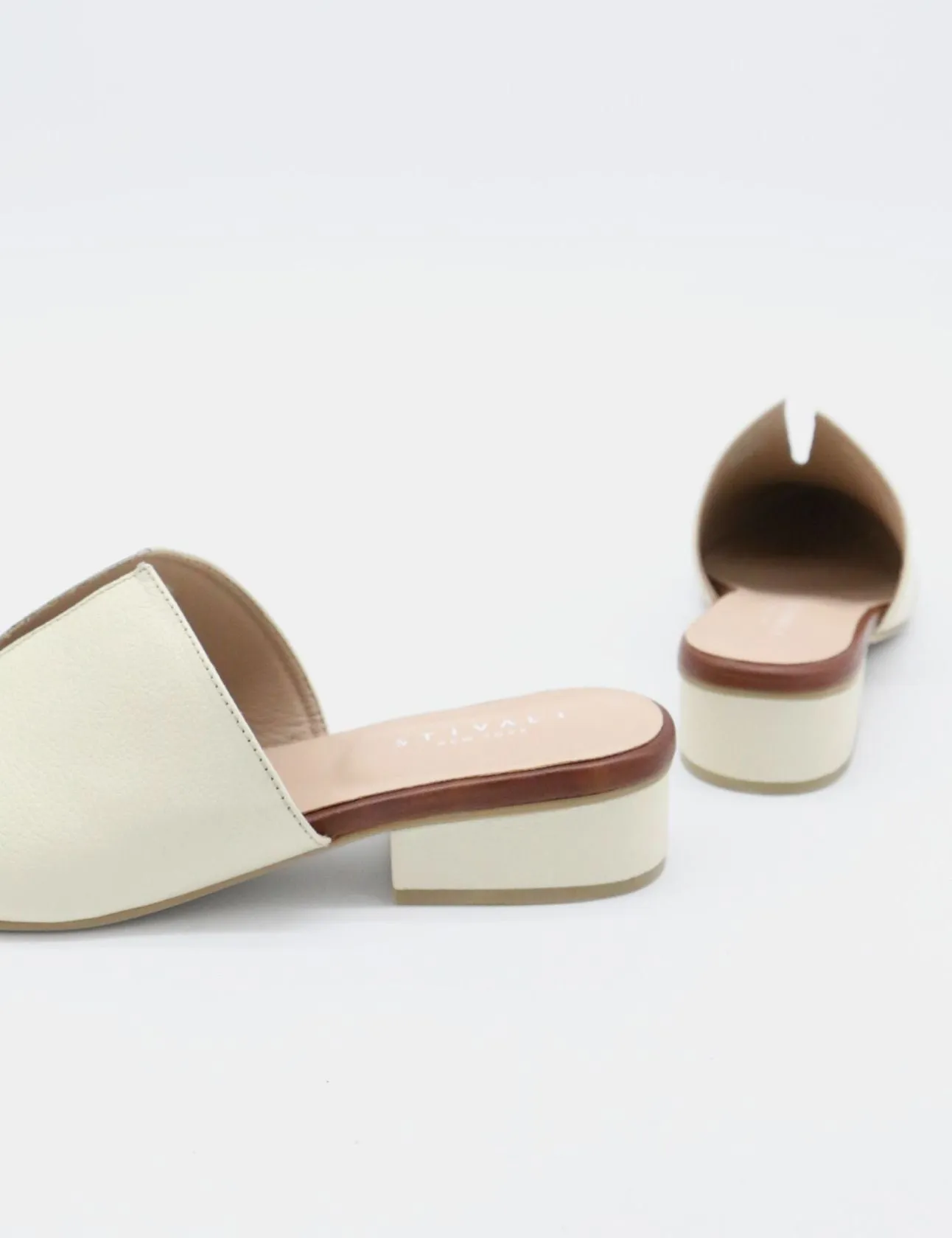 Pijao mules sandals in off white leather womens shoes